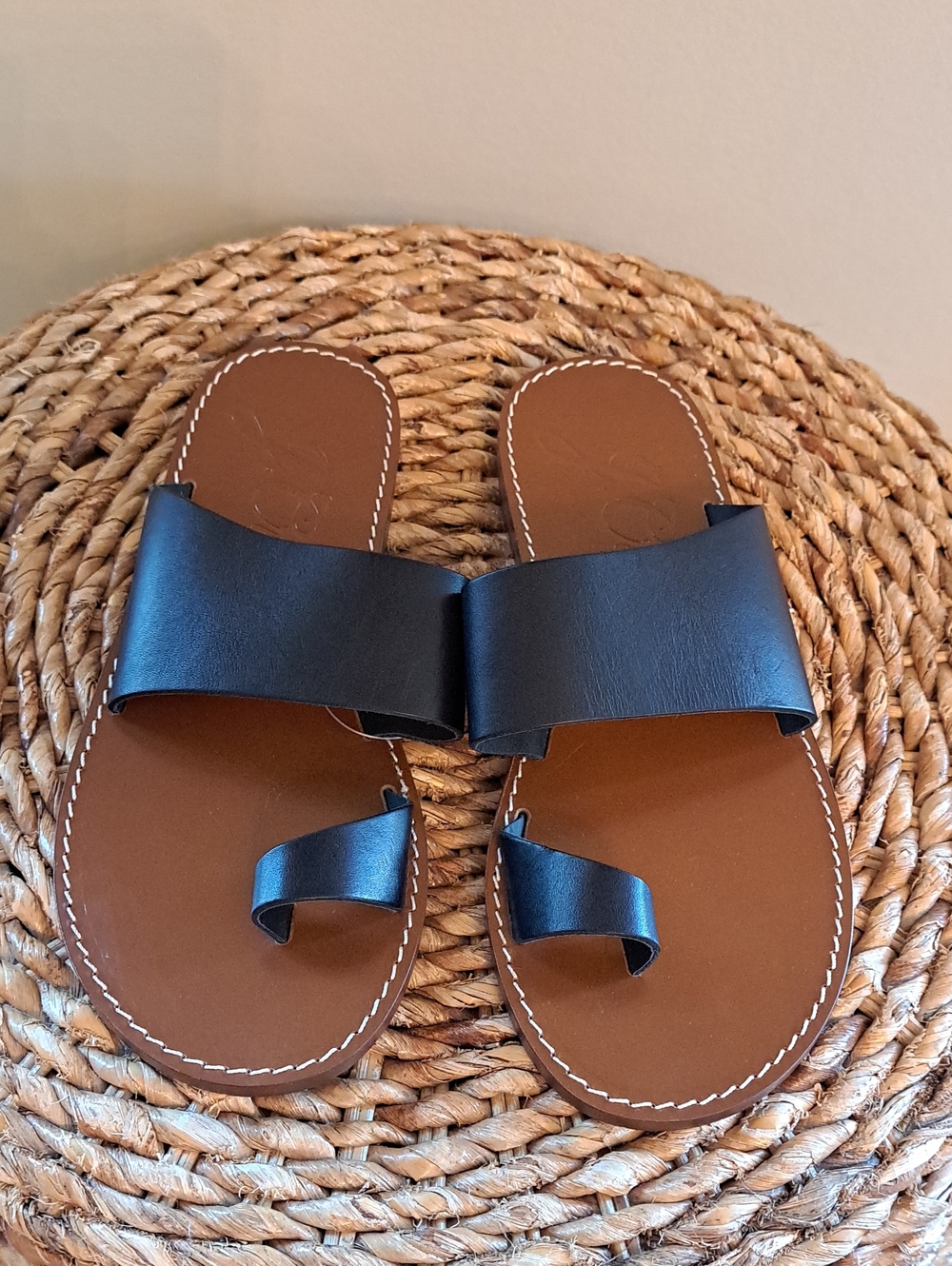 NWOT J.Crew Womens Marta Summer/Vacation Black Leather Toe Post Sandals 7.5 - Picture 4 of 8